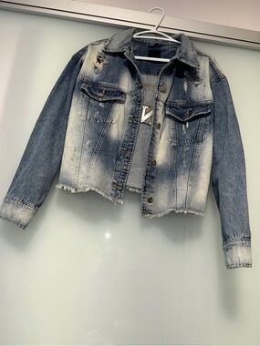Pinko female denim/Jean jacket in size medium